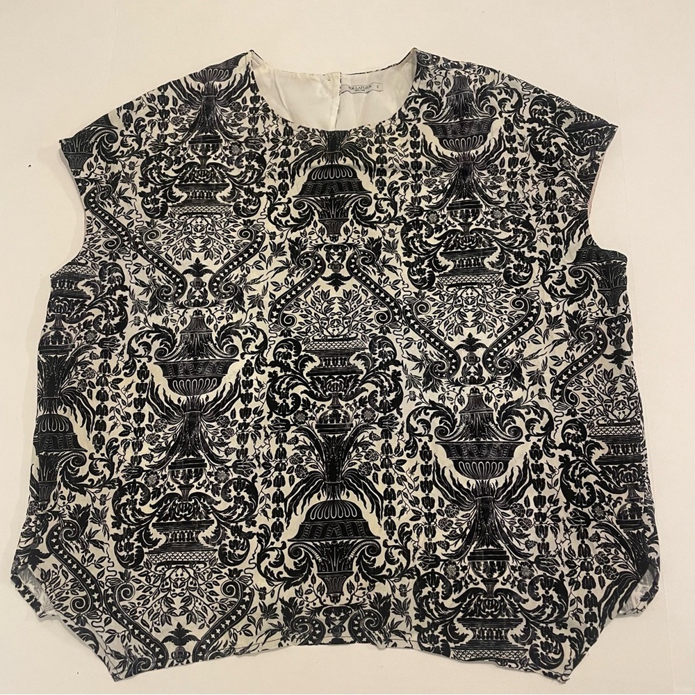 MM Lafleur Baroque Nanette Ornate Blouse. Size S. Pre-owned. See photos for spot